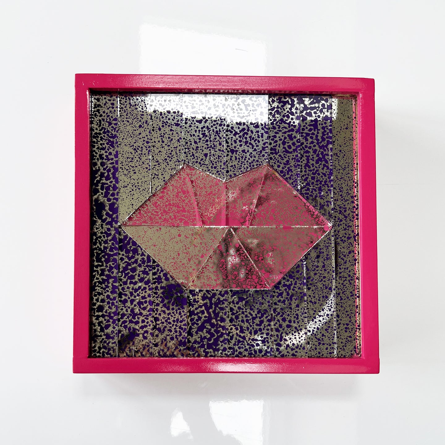 Mini Mirror Kiss XVI