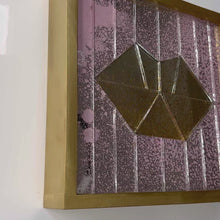 Load and play video in Gallery viewer, Mini Mirror Kiss III
